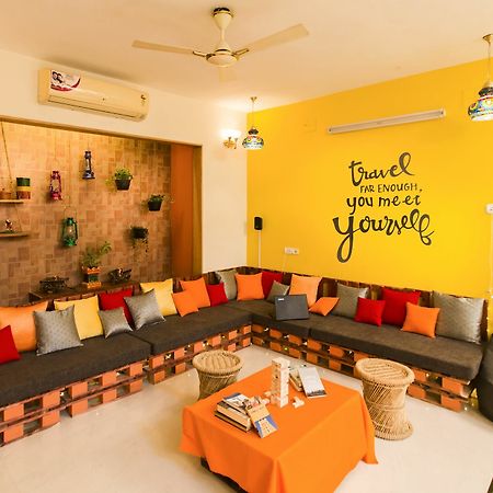 Zostel Chennai Hostel Exterior photo