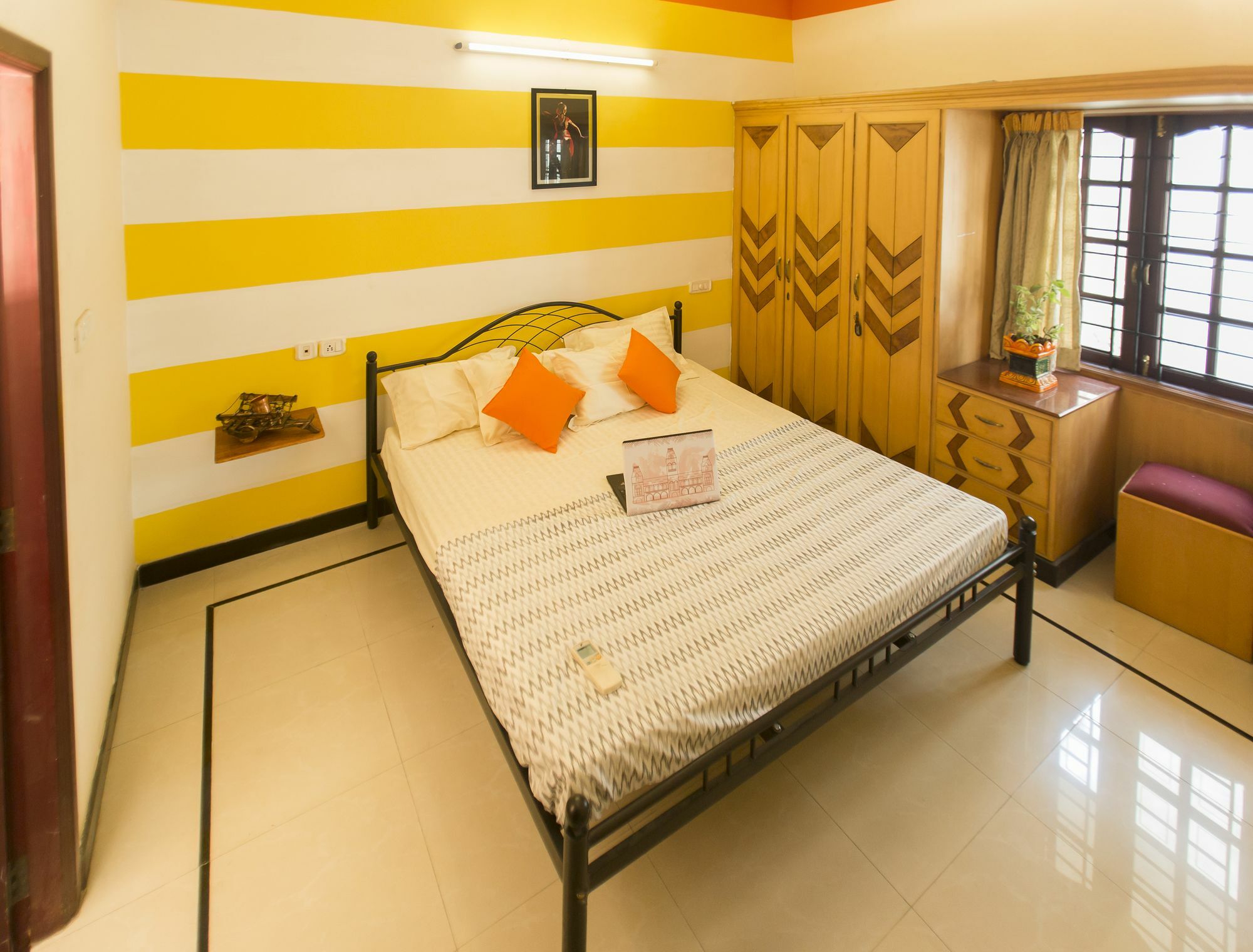 Zostel Chennai Hostel Exterior photo